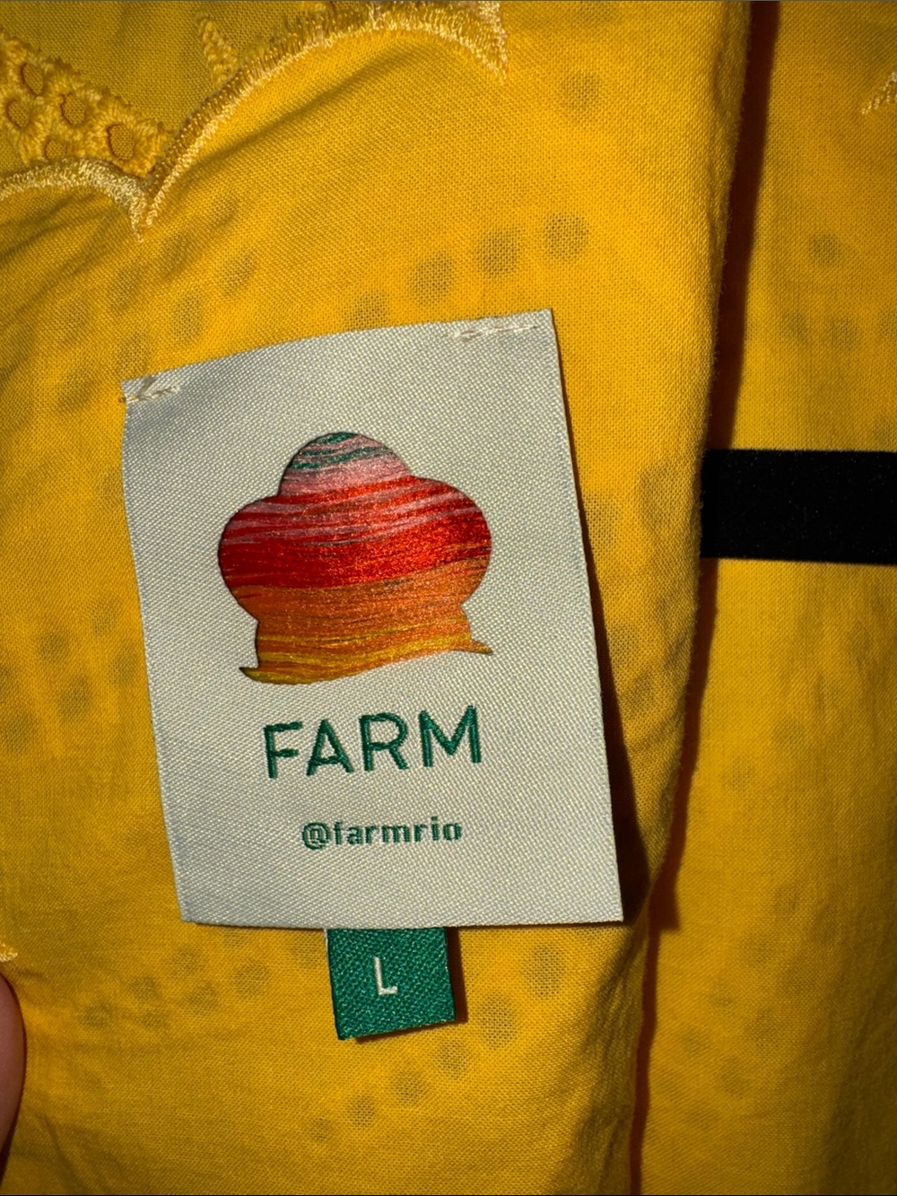 FARM Rio Yellow Scalloped Eyelet Cropped Camisole - Picture 2 of 8